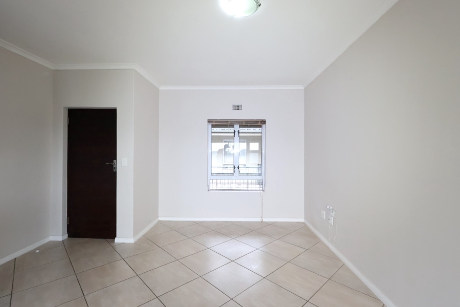 To Let 2 Bedroom Property for Rent in Buh Rein Estate Western Cape